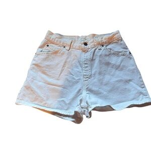 Vintage Levi’s slim fit shorts